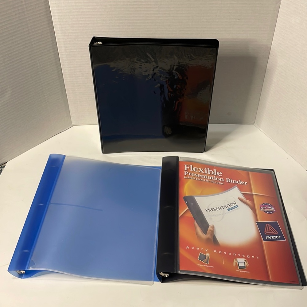 Avery 3 Ring Binder Black Blue Folders Bundle of 11 Folders